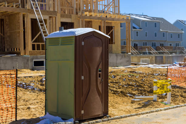 Porta potty delivery and setup in Litchfield, IL