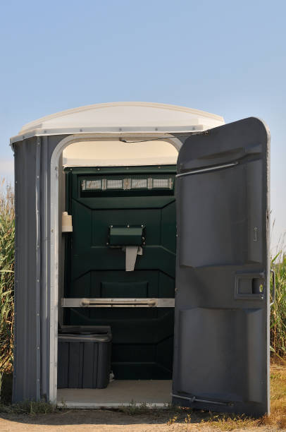Best Porta potty delivery and setup  in Litchfield, IL